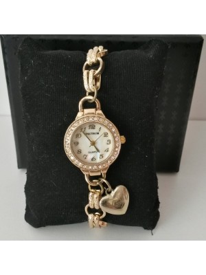 SWAROVSKI TAŞLI KALPLİ ZİNCİRLİ SPECTRUM BAYAN KOL  SAATİ