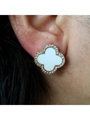 ÖZEL BEYAZ ÇİÇEK MOTİFLİ YANLARI SWOROSKİ TAŞLI ÖZEL  BAYAN  KÜPE