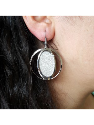 GÜMÜŞ RENGİ DAİRE İÇİ PARLAK OVAL BAYAN KÜPE 2015 MODEL