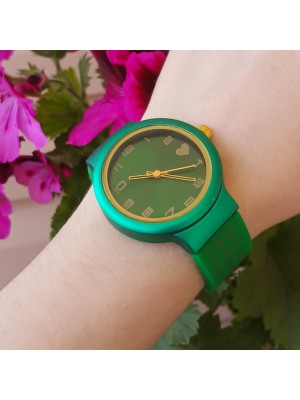 SPOR YEŞİL SİLİKON İÇİ KALPLİ  BAYAN KOL  SAATİ